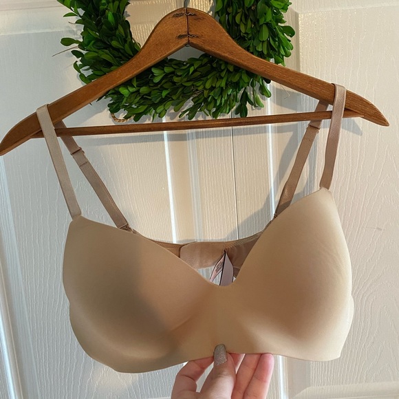 Victoria's Secret Other - Victoria Secret Bra 38C